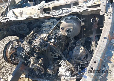 2017 Ram 1500 Laramie 4X4 6'4 Box z USA, uszkodzony, nr VIN 1C6RR7VT8HS721442